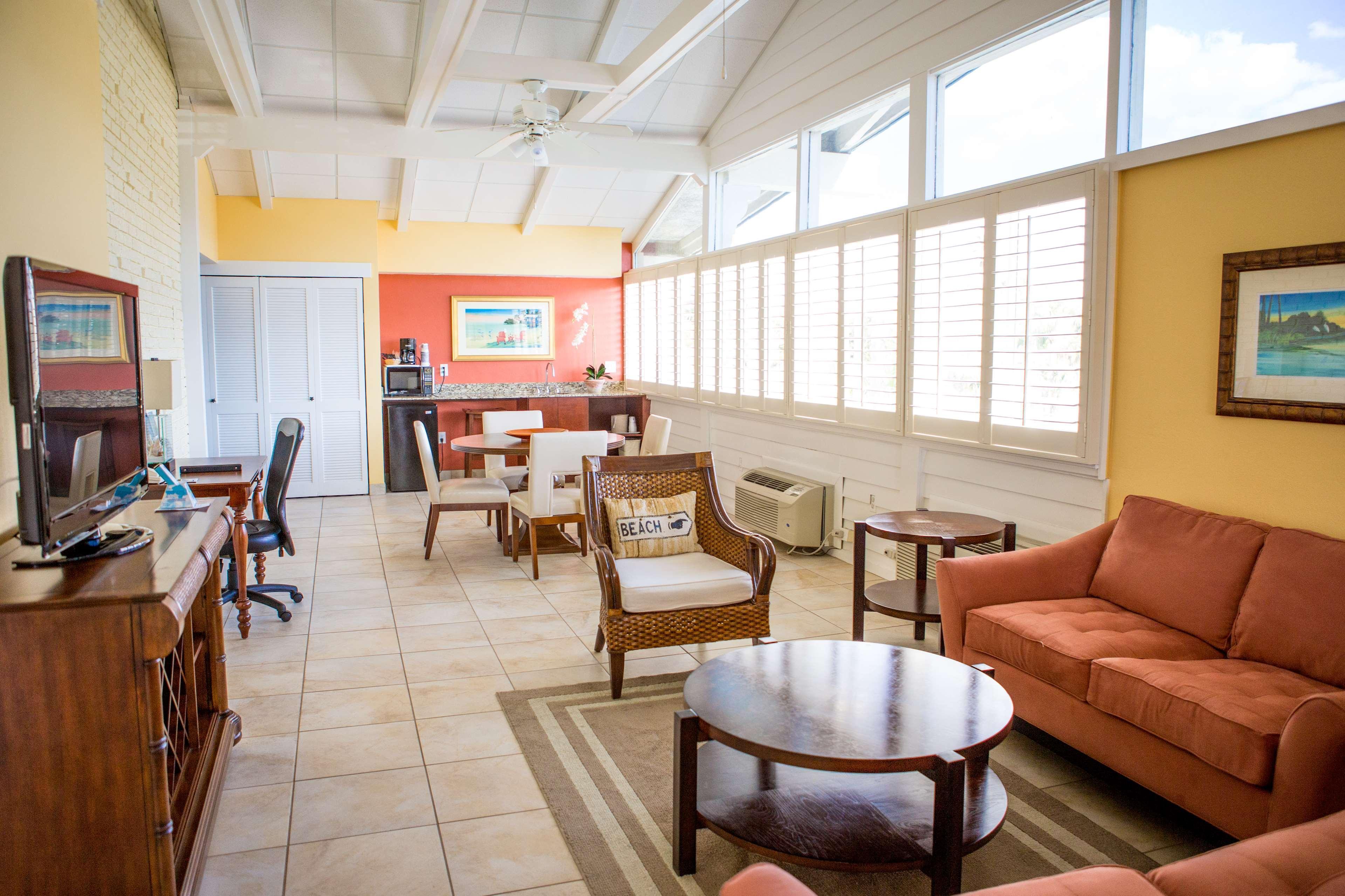 Best Western Plus Yacht Harbor Inn Dunedin Extérieur photo