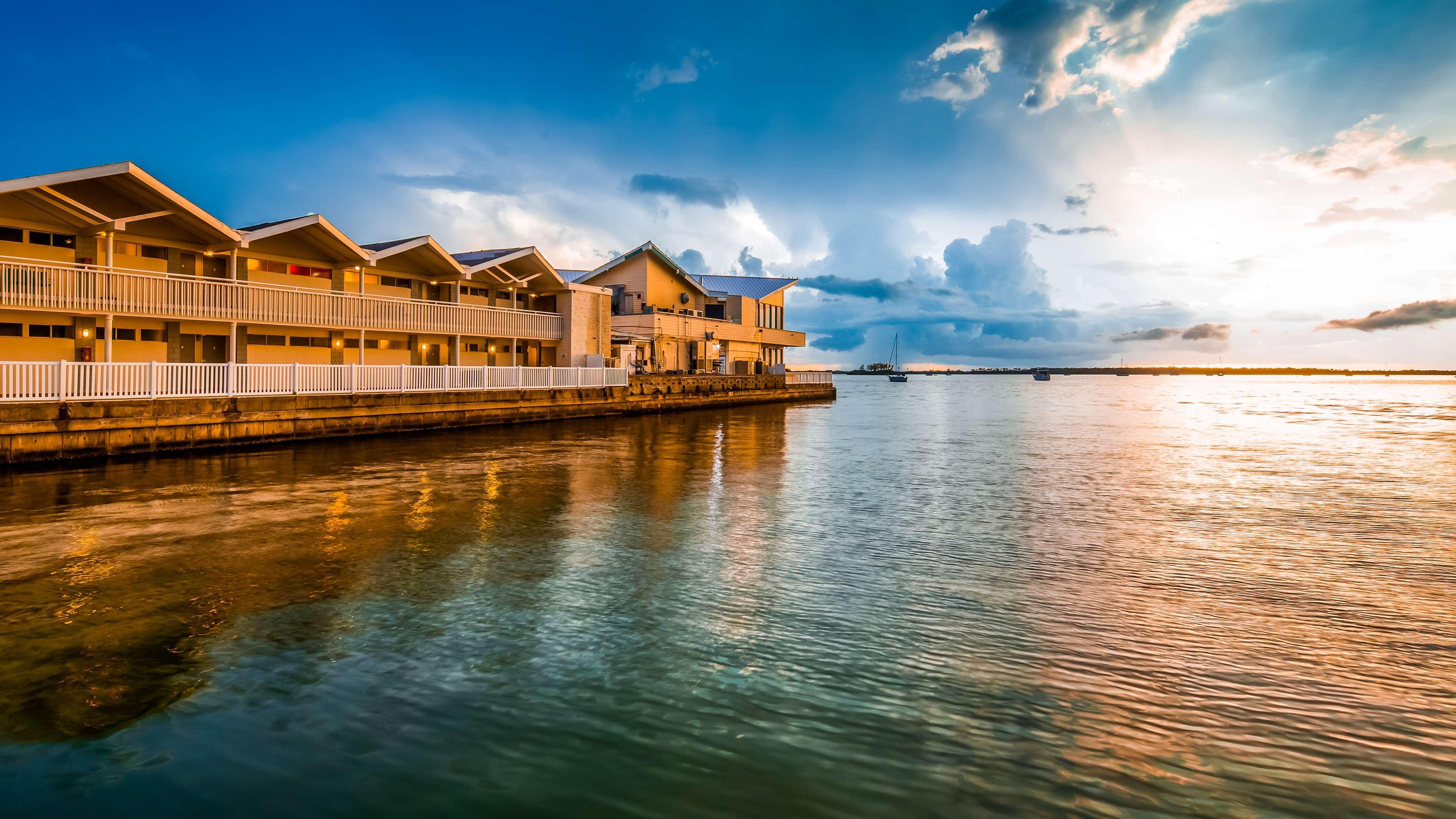 Best Western Plus Yacht Harbor Inn Dunedin Extérieur photo