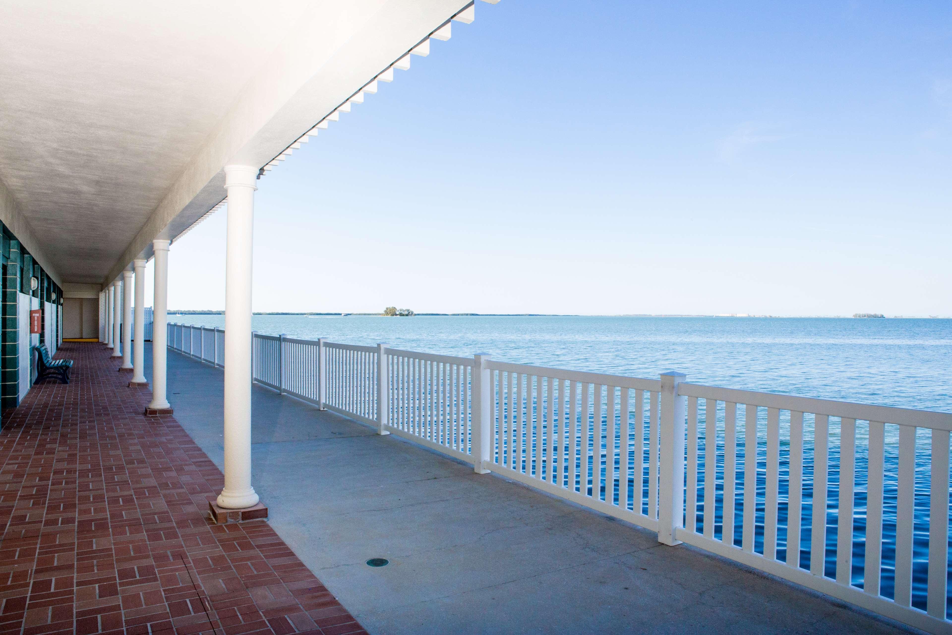 Best Western Plus Yacht Harbor Inn Dunedin Extérieur photo