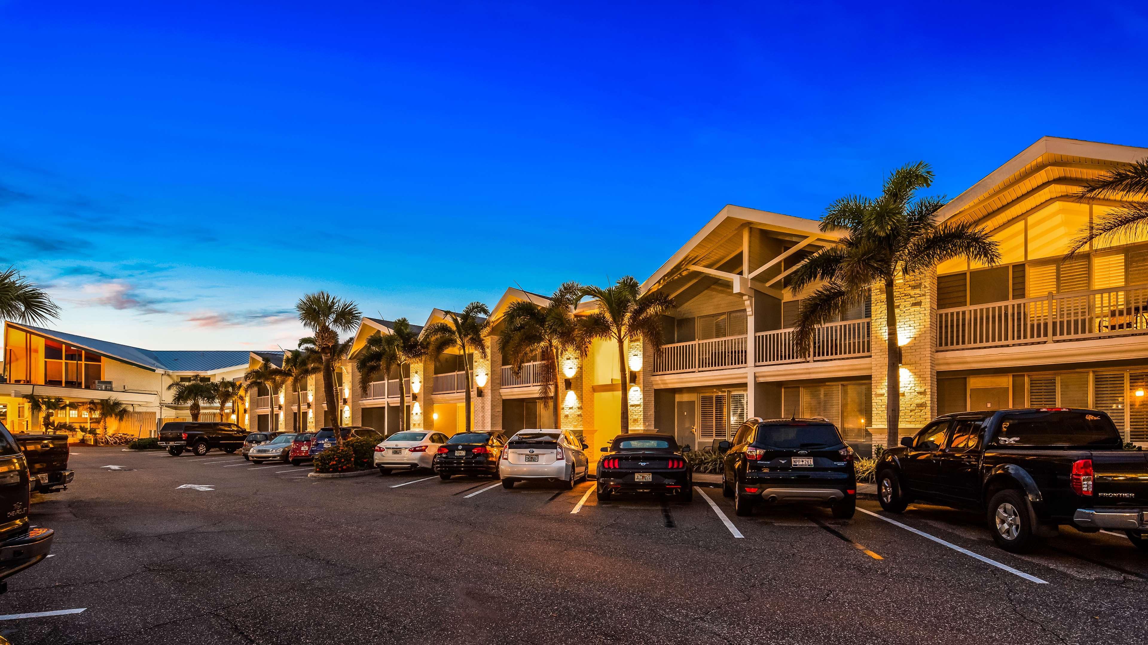 Best Western Plus Yacht Harbor Inn Dunedin Extérieur photo