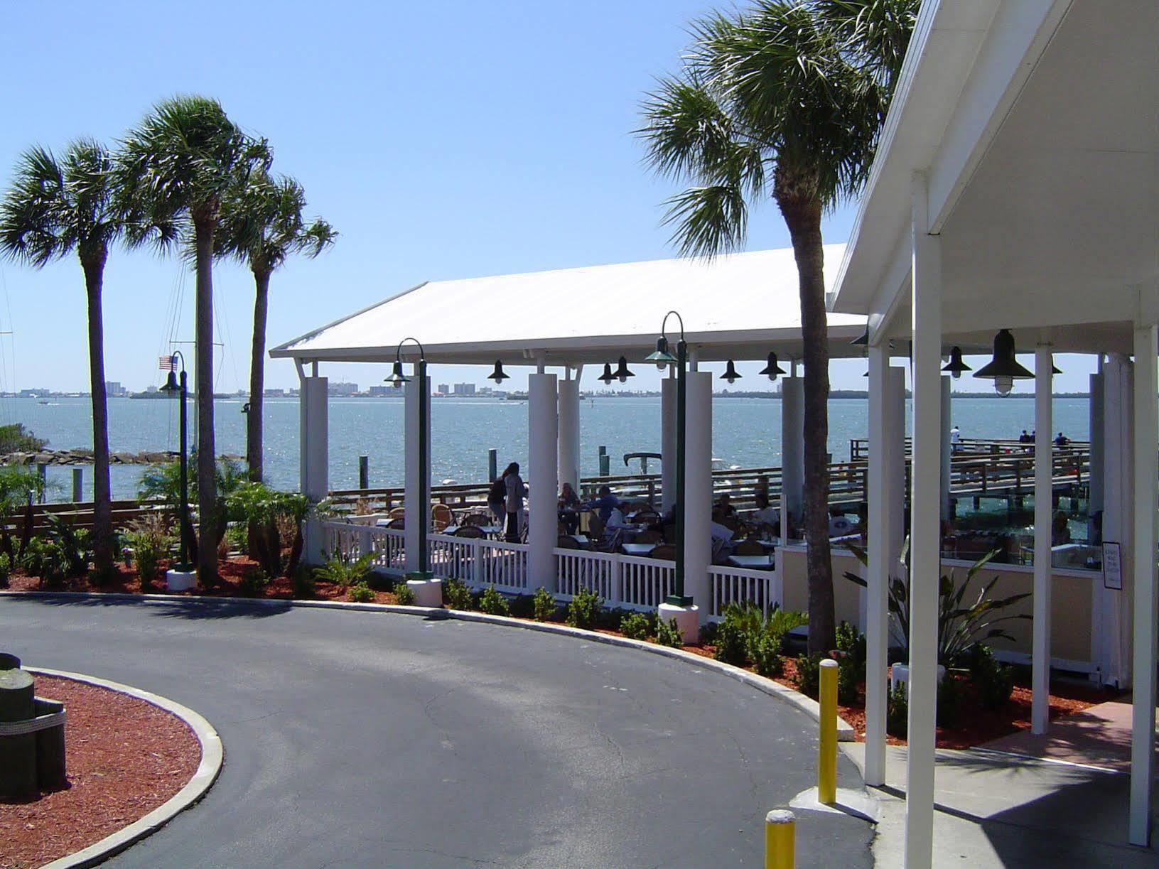 Best Western Plus Yacht Harbor Inn Dunedin Extérieur photo